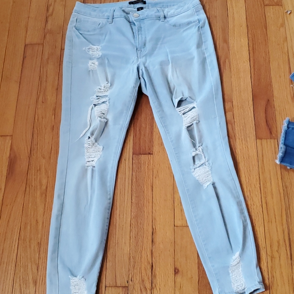 Sold - Picture 2 of 3